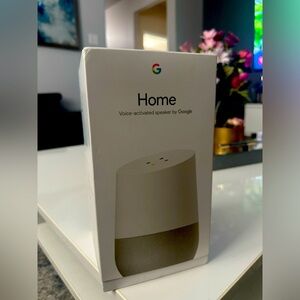 NEARLY NEW Google Home Voice-Activated Speaker